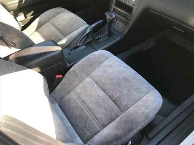 Robin Drive Auto, LLC - Used vehicle - Nissan Maxima 1999