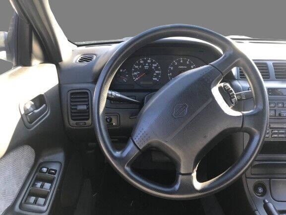 Robin Drive Auto, LLC - Used vehicle - Nissan Maxima 1999