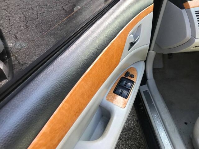 Robin Drive Auto, LLC - Used vehicle - Toyota Avalon 2005