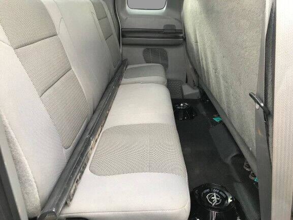 Robin Drive Auto, LLC - Used vehicle - Ford F-250 SD 2006