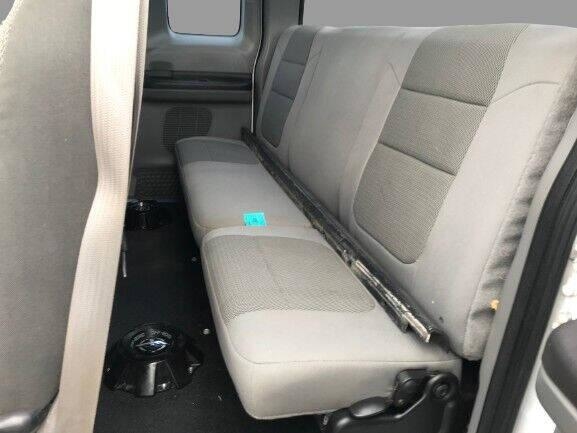 Robin Drive Auto, LLC - Used vehicle - Ford F-250 SD 2006