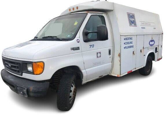 Robin Drive Auto, LLC - Used vehicle - Ford Econoline 2004