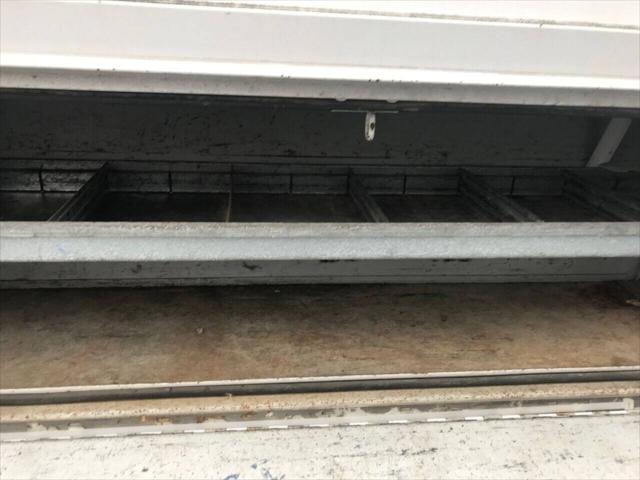 Robin Drive Auto, LLC - Used vehicle - Ford Econoline 2004