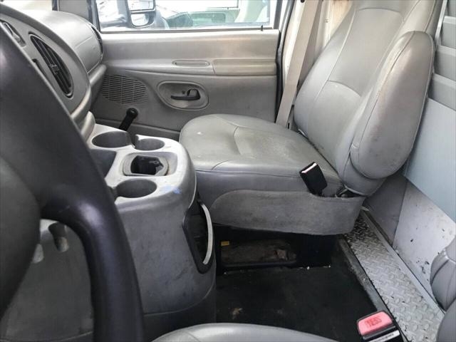 Robin Drive Auto, LLC - Used vehicle - Ford Econoline 2004