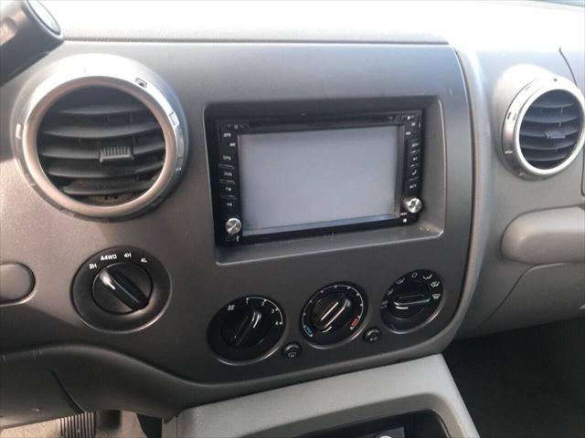 Robin Drive Auto, LLC - Used vehicle - Ford Expedition 2004