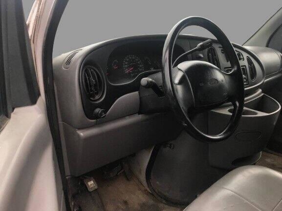 Robin Drive Auto, LLC - Used vehicle - Ford Econoline 1999