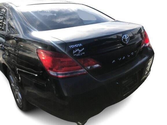Robin Drive Auto, LLC - Used vehicle - Toyota Avalon 2005