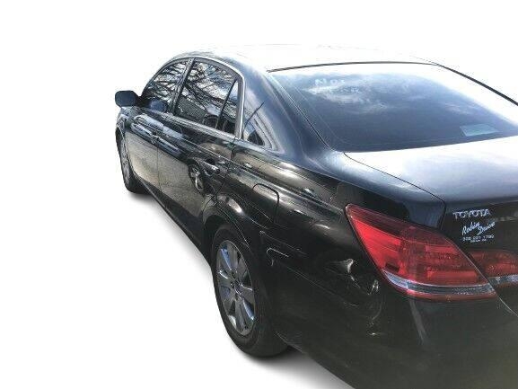 Robin Drive Auto, LLC - Used vehicle - Toyota Avalon 2005