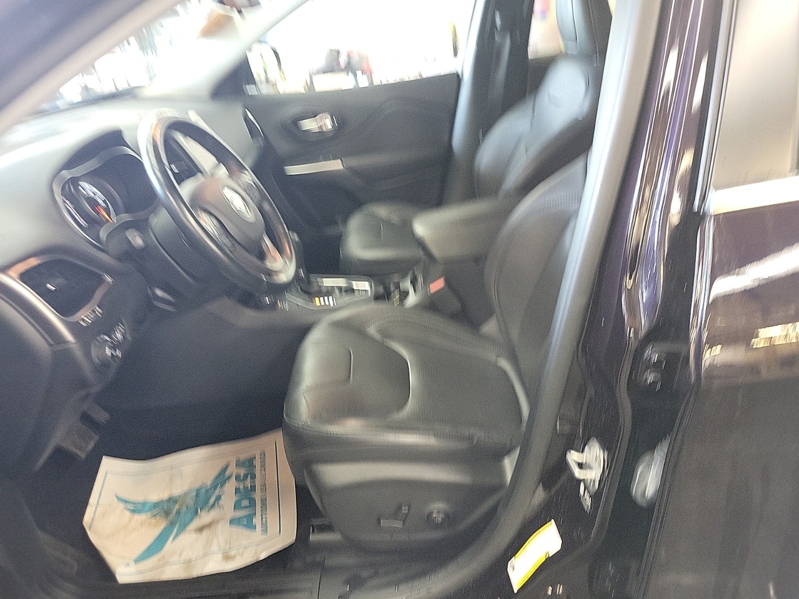 Used 2021 JEEP CHEROKEE LATITUDE LUX for sale in CAR CONNECTION INC