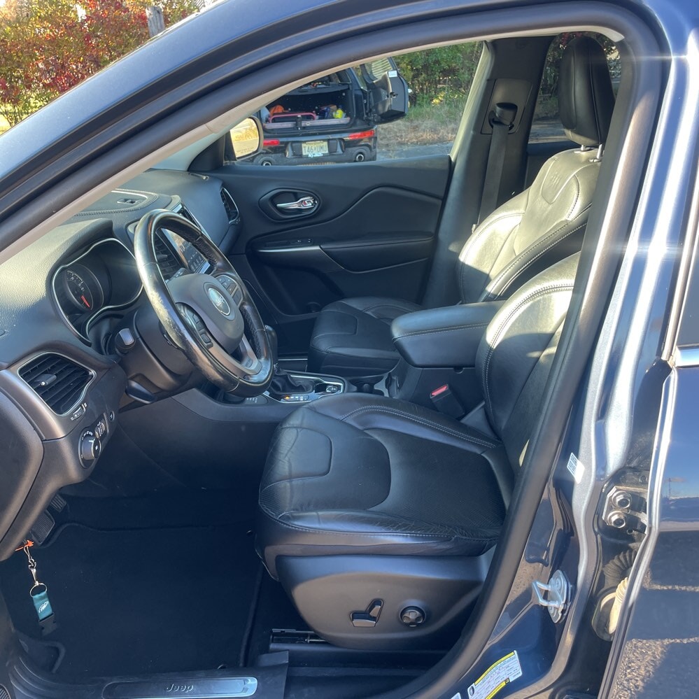 Car Connection Superstore - Used vehicle - SUV JEEP CHEROKEE 2020