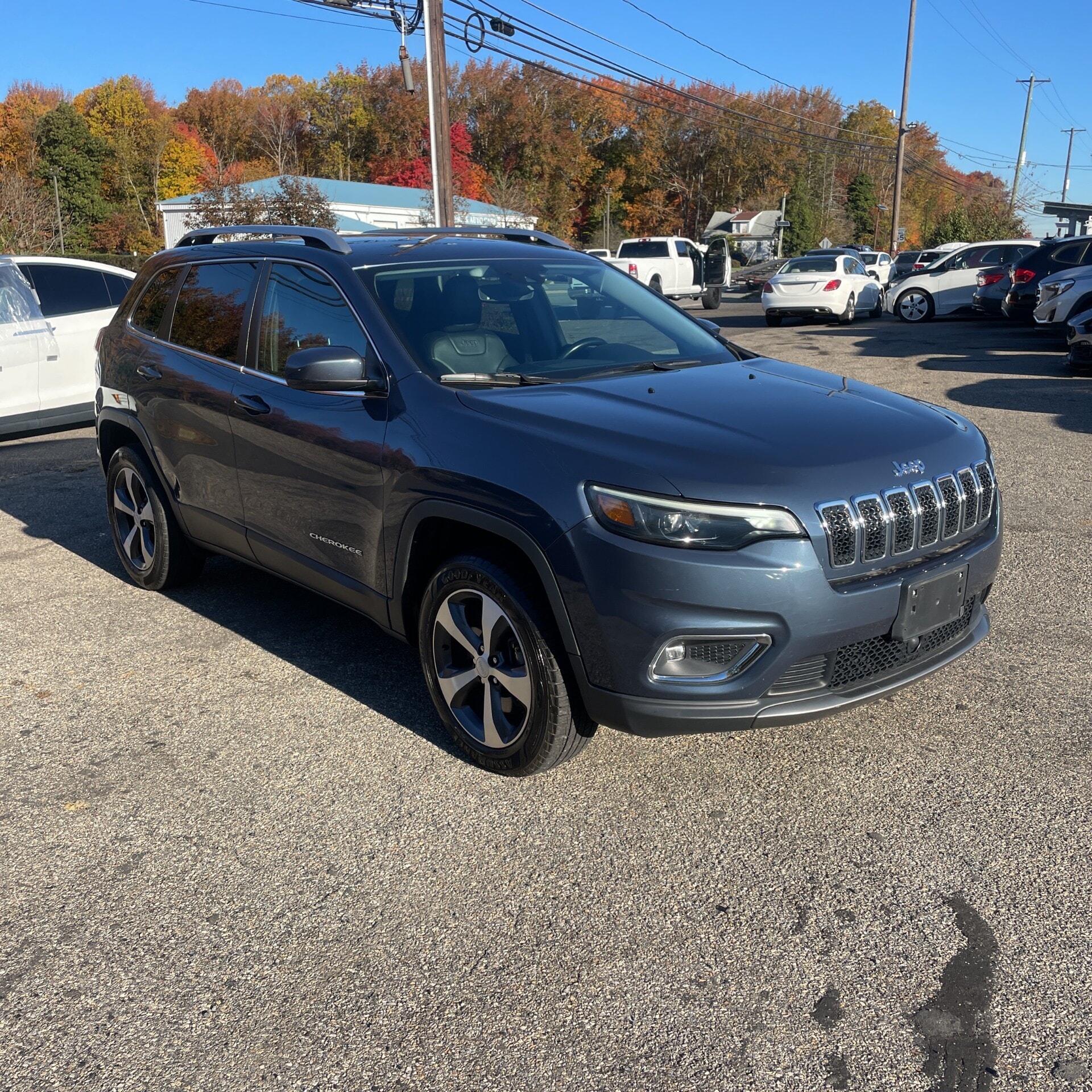 Car Connection Superstore - Used vehicle - SUV JEEP CHEROKEE 2020