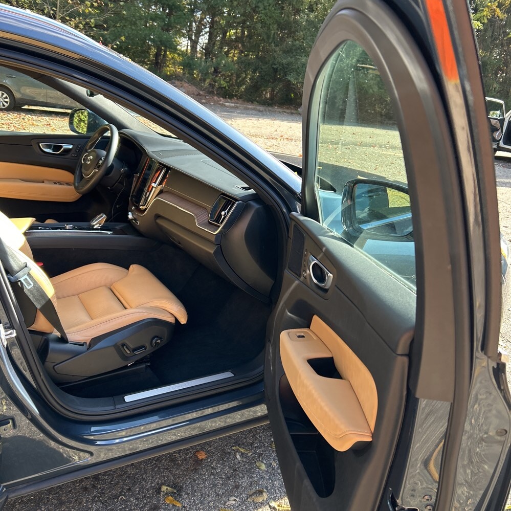 Car Connection Superstore - Used vehicle - SUV VOLVO XC60 2021