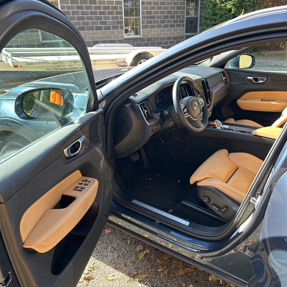 Car Connection Superstore - Used vehicle - SUV VOLVO XC60 2021