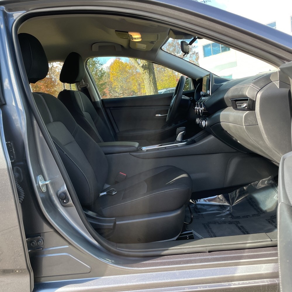 Car Connection Superstore - Used vehicle - SEDAN NISSAN SENTRA 2025