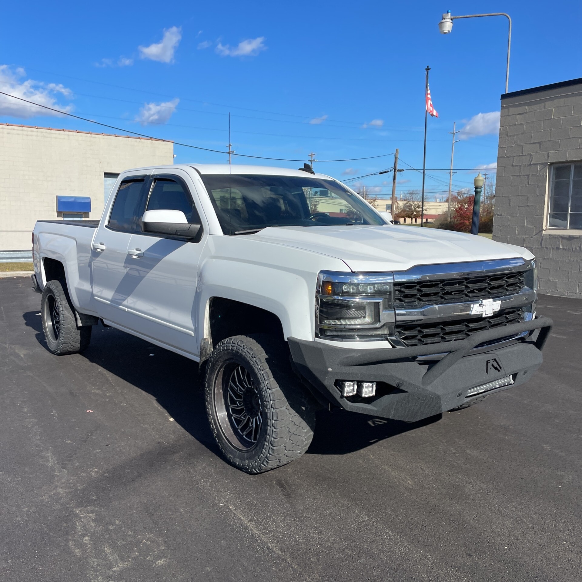 Car Connection Superstore - Used vehicle - TRUCK CHEVROLET SILVERADO 1500 2018