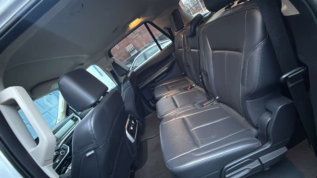 Car Connection Superstore - Used vehicle - SUV FORD EXPEDITION MAX 2024