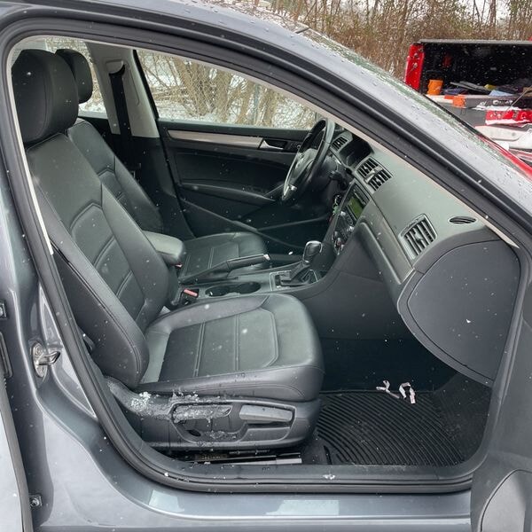 Car Connection Superstore - Used vehicle - SEDAN VOLKSWAGEN PASSAT 2015