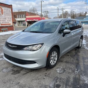 Car Connection Superstore - Used CHRYSLER VOYAGER 2023 CAR CONNECTION INC. LX