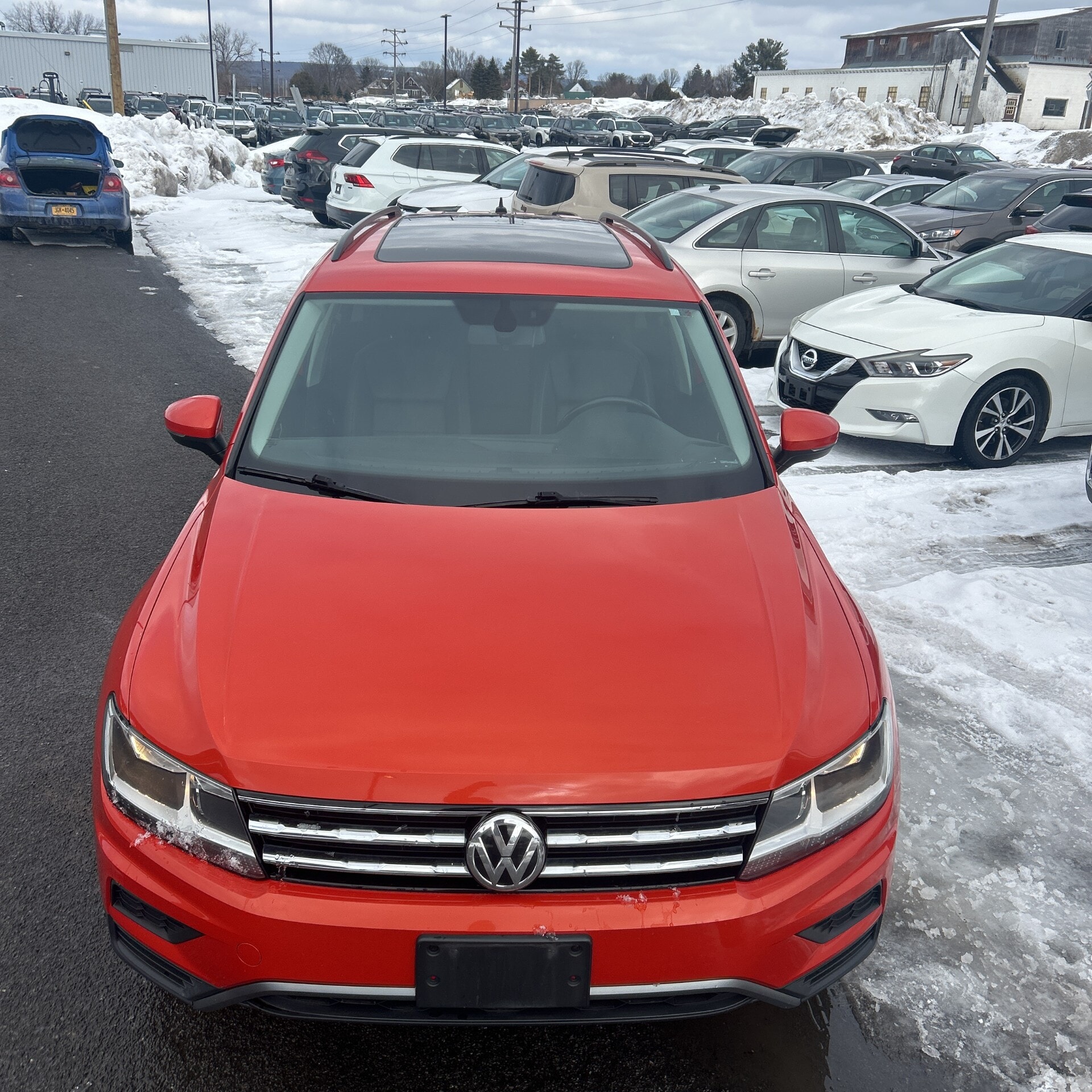 Car Connection Superstore - Used vehicle - SUV VOLKSWAGEN TIGUAN 2018
