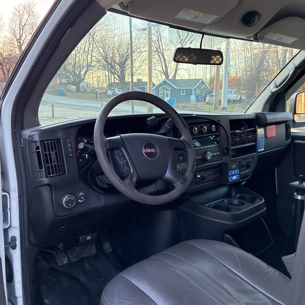 Car Connection Superstore - Used vehicle - CARGO VAN GMC SAVANA 2015