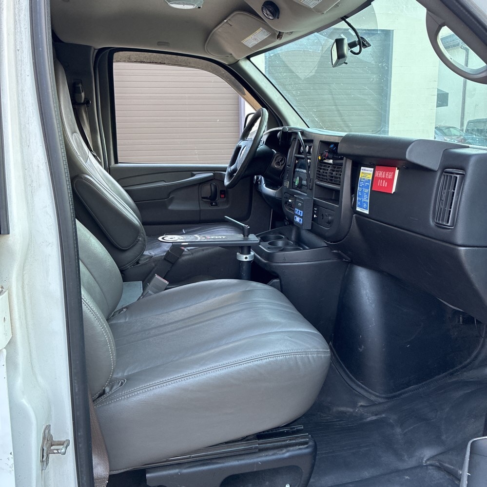 Car Connection Superstore - Used vehicle - CARGO VAN GMC SAVANA 2015