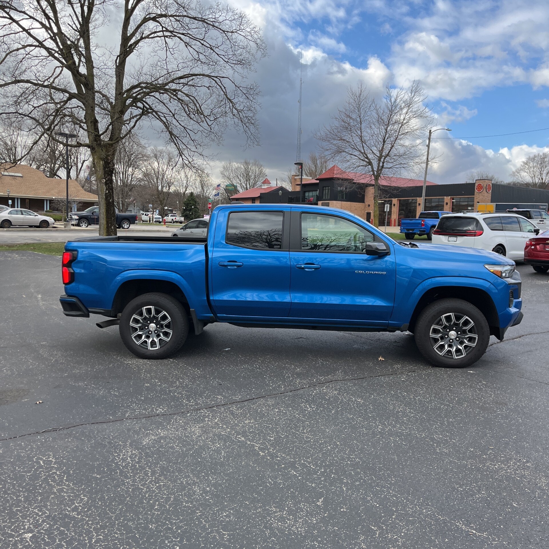 Car Connection Superstore - Used vehicle - TRUCK CHEVROLET COLORADO 2023