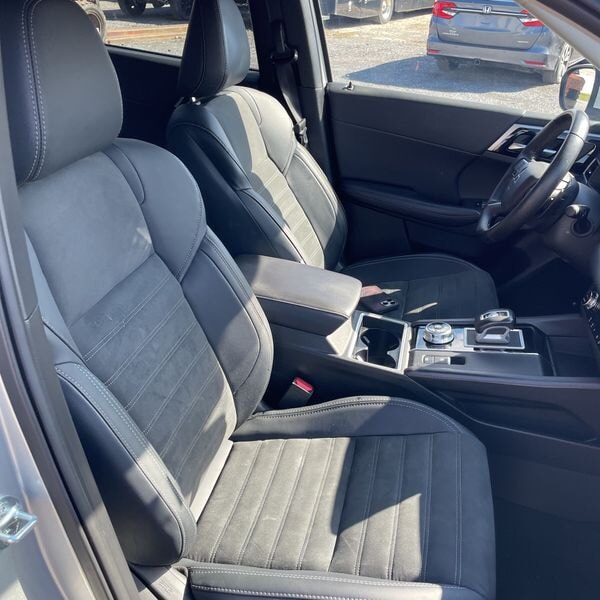 Car Connection Superstore - Used vehicle - SUV MITSUBISHI OUTLANDER 2024