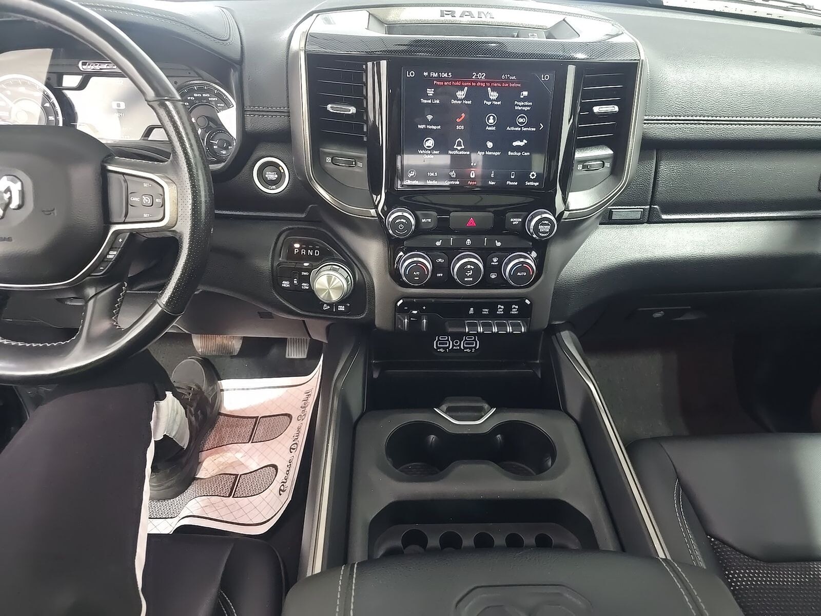 Car Connection Superstore - Used vehicle - TRUCK RAM 1500 CREW 2020