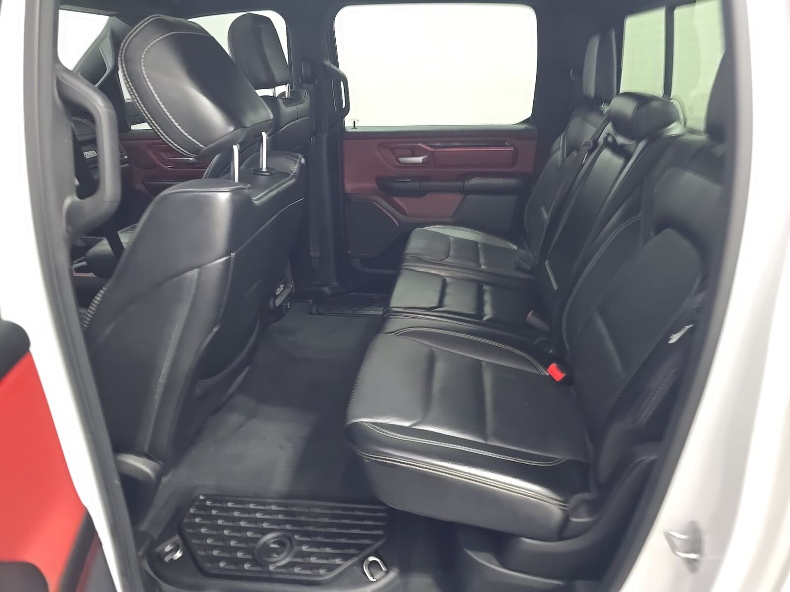 Car Connection Superstore - Used vehicle - TRUCK RAM 1500 CREW 2020