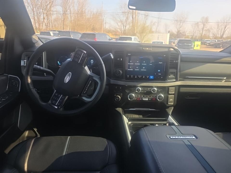 Car Connection Superstore - Used vehicle - TRUCK FORD F-250 SRW CREW 2025