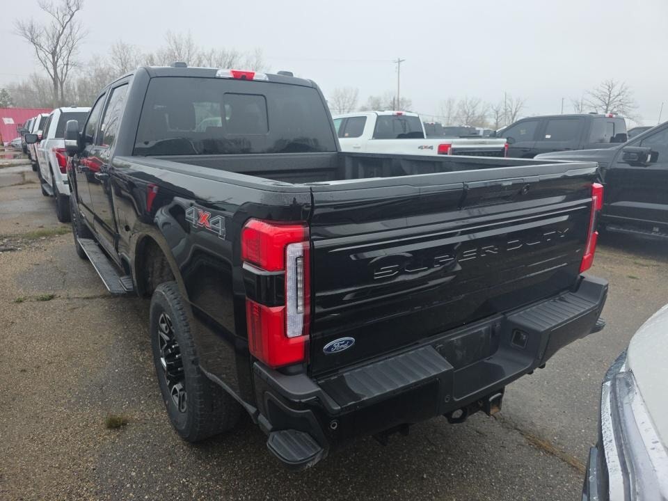 Car Connection Superstore - Used vehicle - TRUCK FORD F-350 SRW CREW 2025