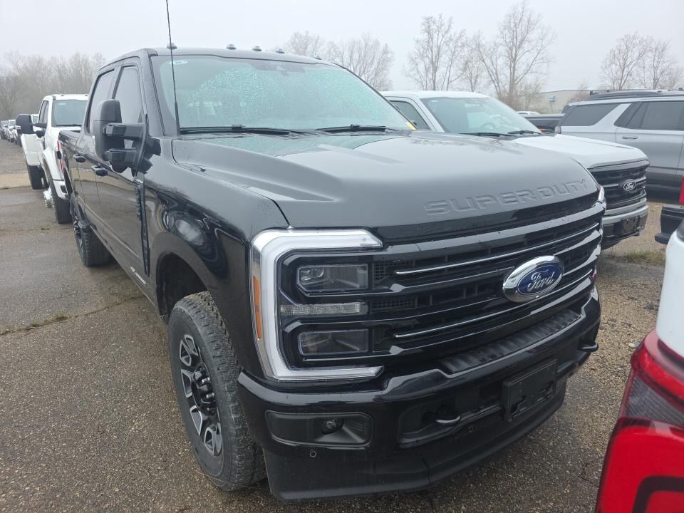Car Connection Superstore - Used vehicle - TRUCK FORD F-350 SRW CREW 2025