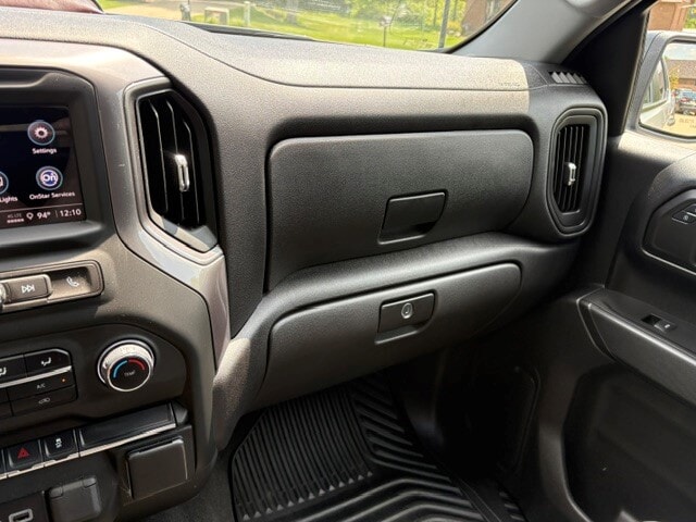 Car Connection Superstore - Used vehicle - TRUCK CHEVROLET SILVERADO 1500 2024