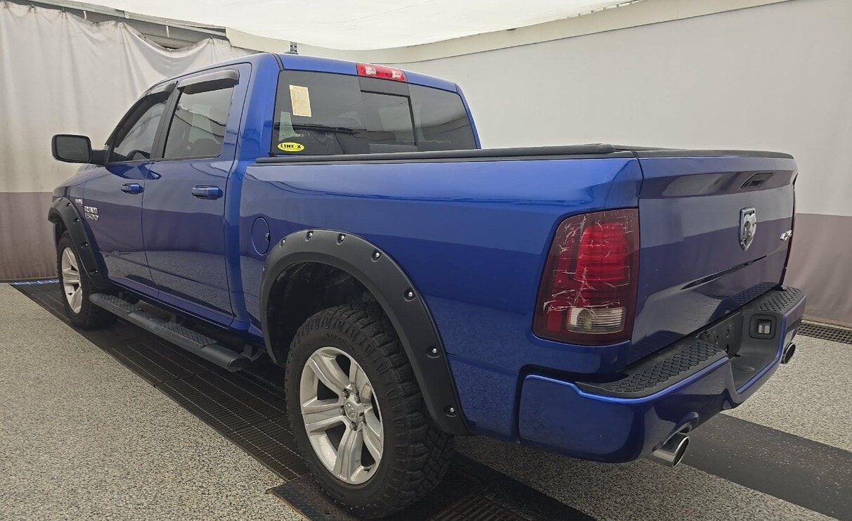 Car Connection Superstore - Used vehicle - TRUCK RAM 1500 CREW 2017