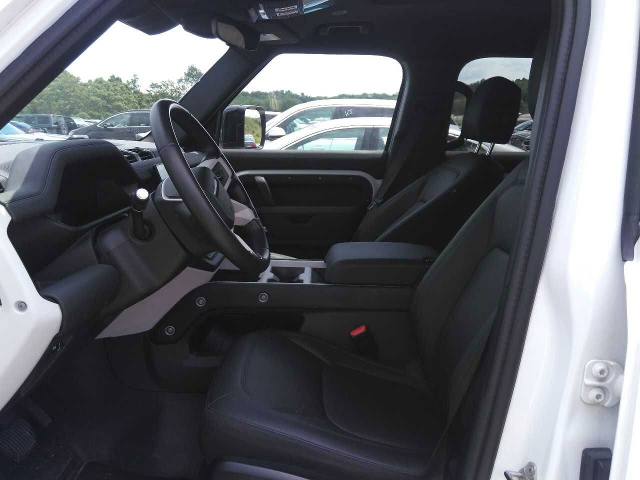 Car Connection Superstore - Used vehicle - SUV LAND ROVER DEFENDER 2025