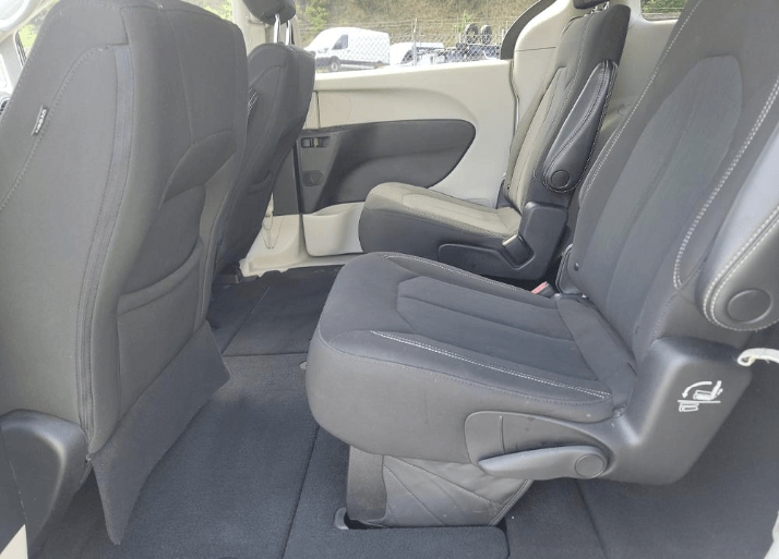 Car Connection Superstore - Used vehicle - TRUCK RAM 1500 CREW 2021