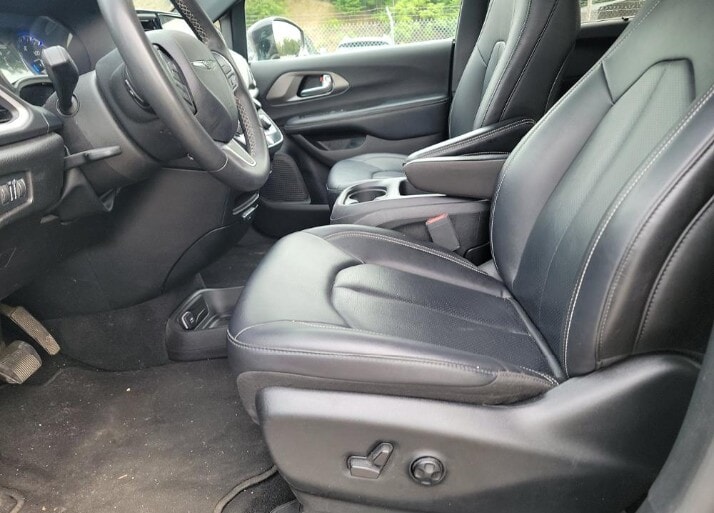 Car Connection Superstore - Used vehicle - MINIVAN CHRYSLER PACIFICA 2025