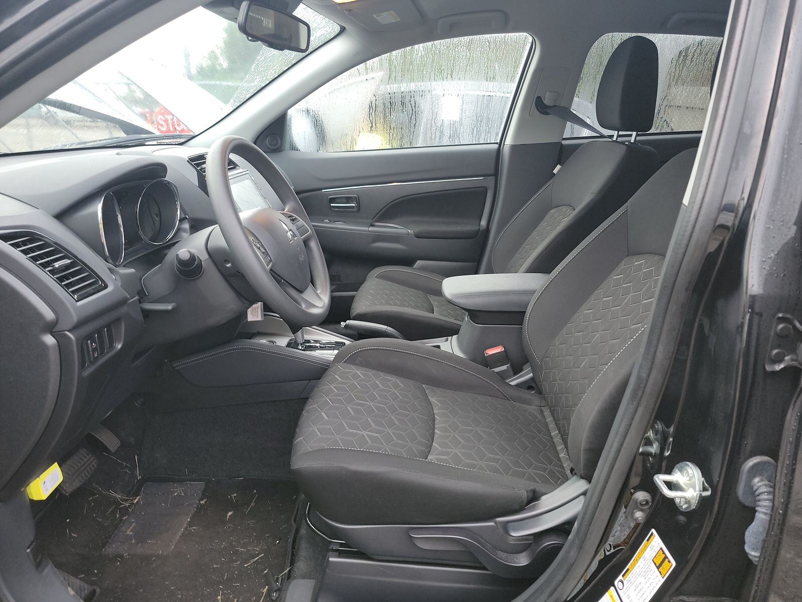 Car Connection Superstore - Used vehicle - SUV MITSUBISHI OUTLANDER SPORT 2026