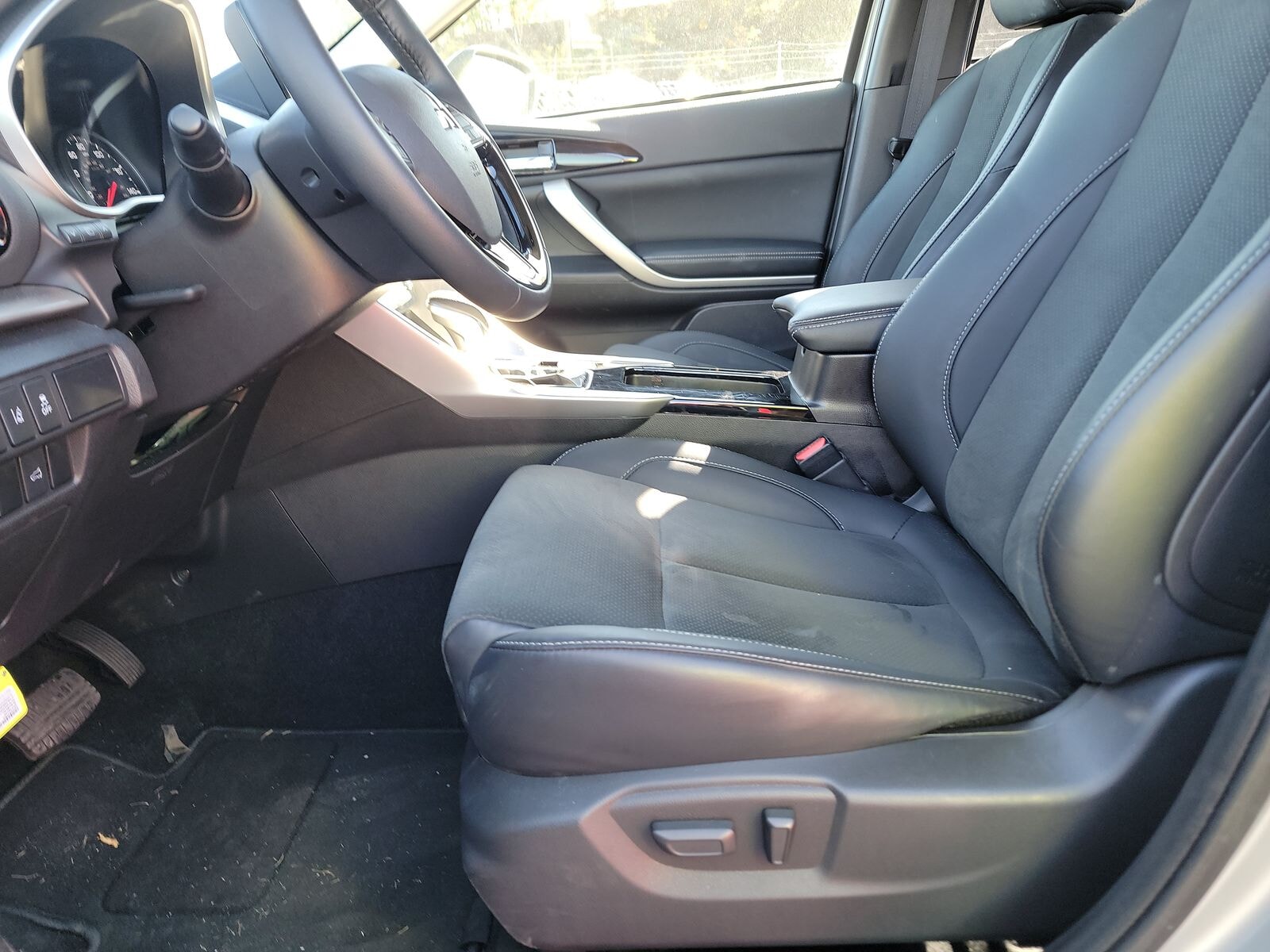 Car Connection Superstore - Used vehicle - SUV MITSUBISHI ECLIPSE CROSS 2026