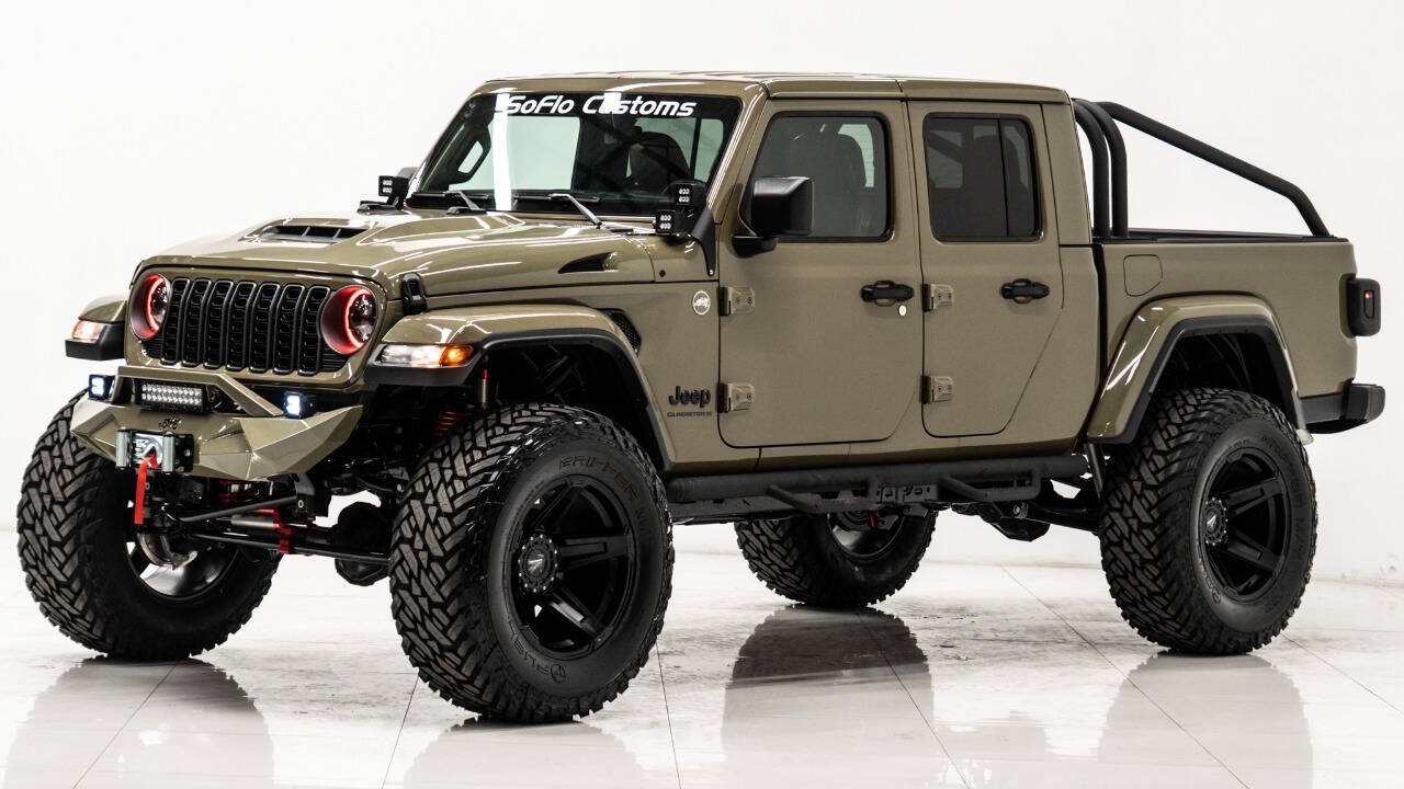 2025 Jeep Gladiator Nighthawk's photo
