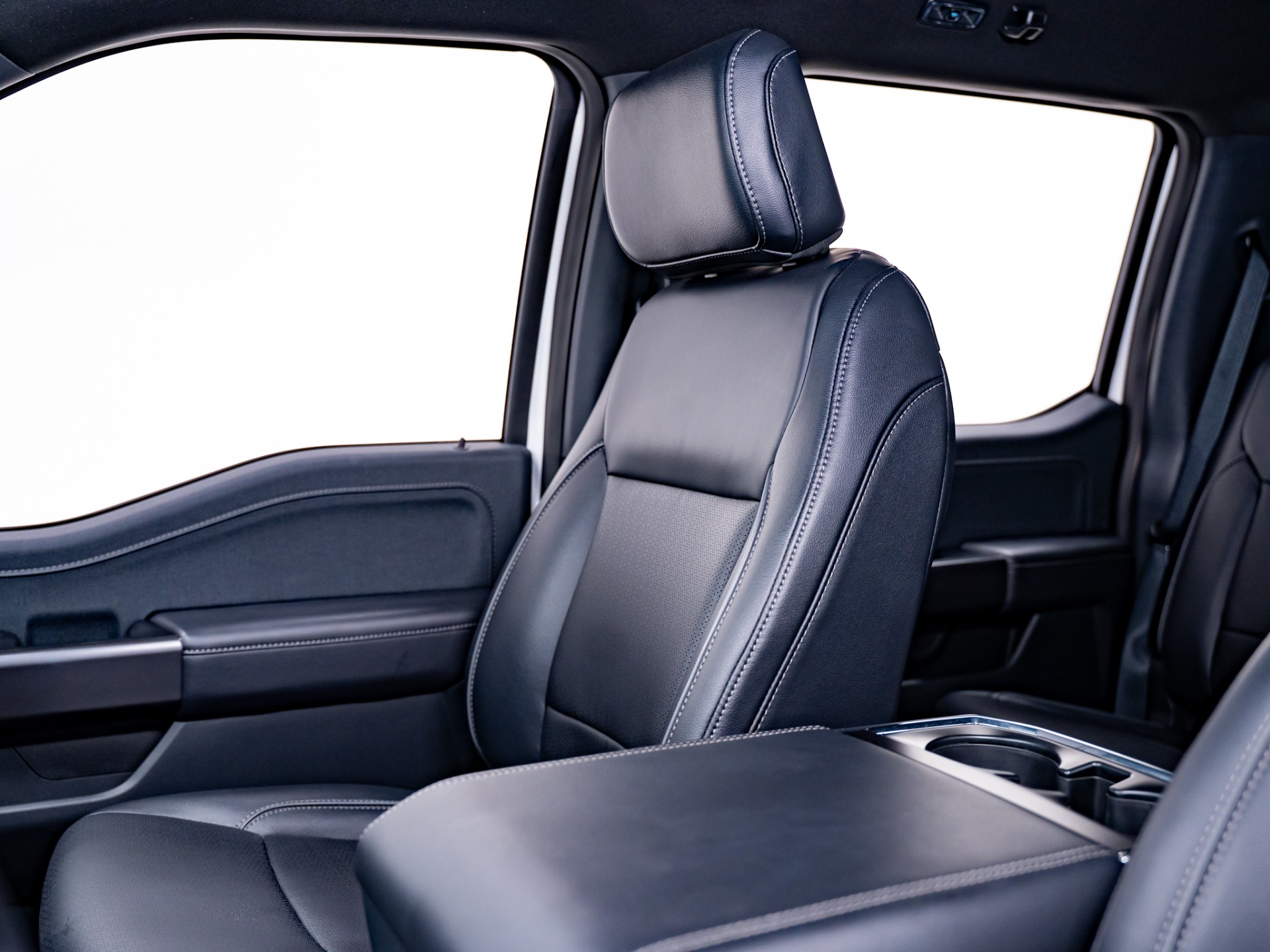 2025 Ford F-150 Lariat - Photo 35
