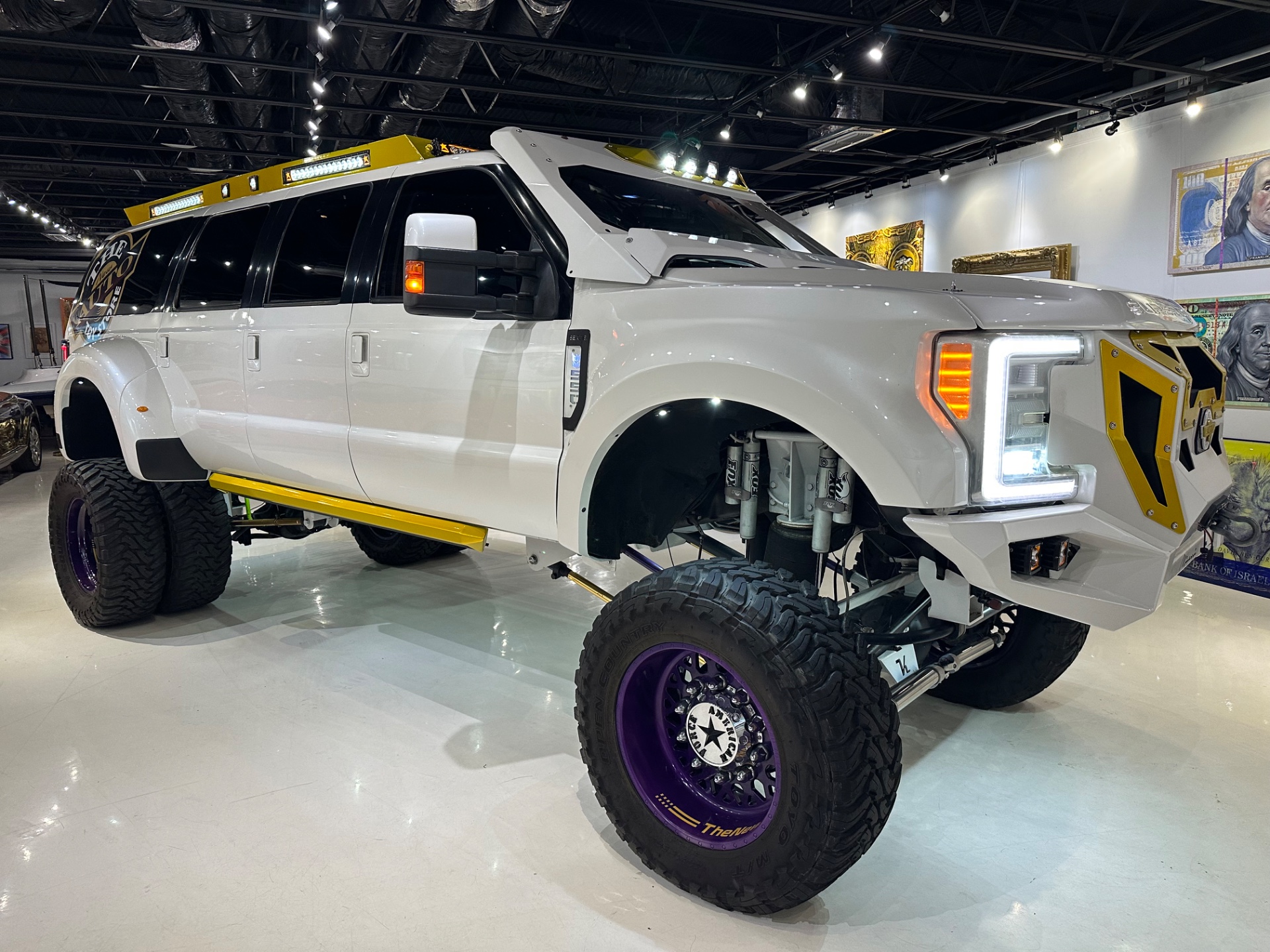 The New Auto Toy Store LLC - Used vehicle - SUV FORD EXCURSION 2002