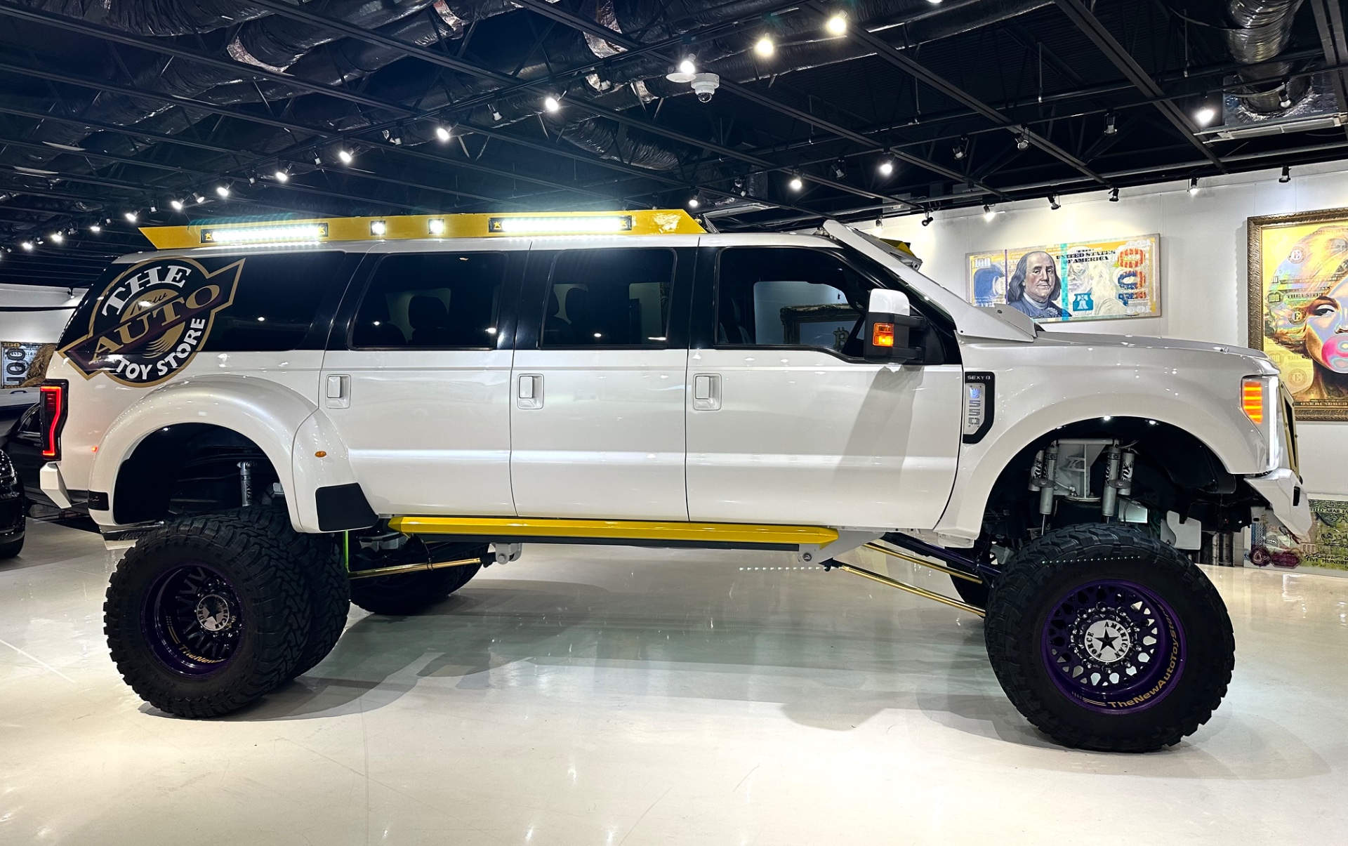 The New Auto Toy Store LLC - Used vehicle - SUV FORD EXCURSION 2002