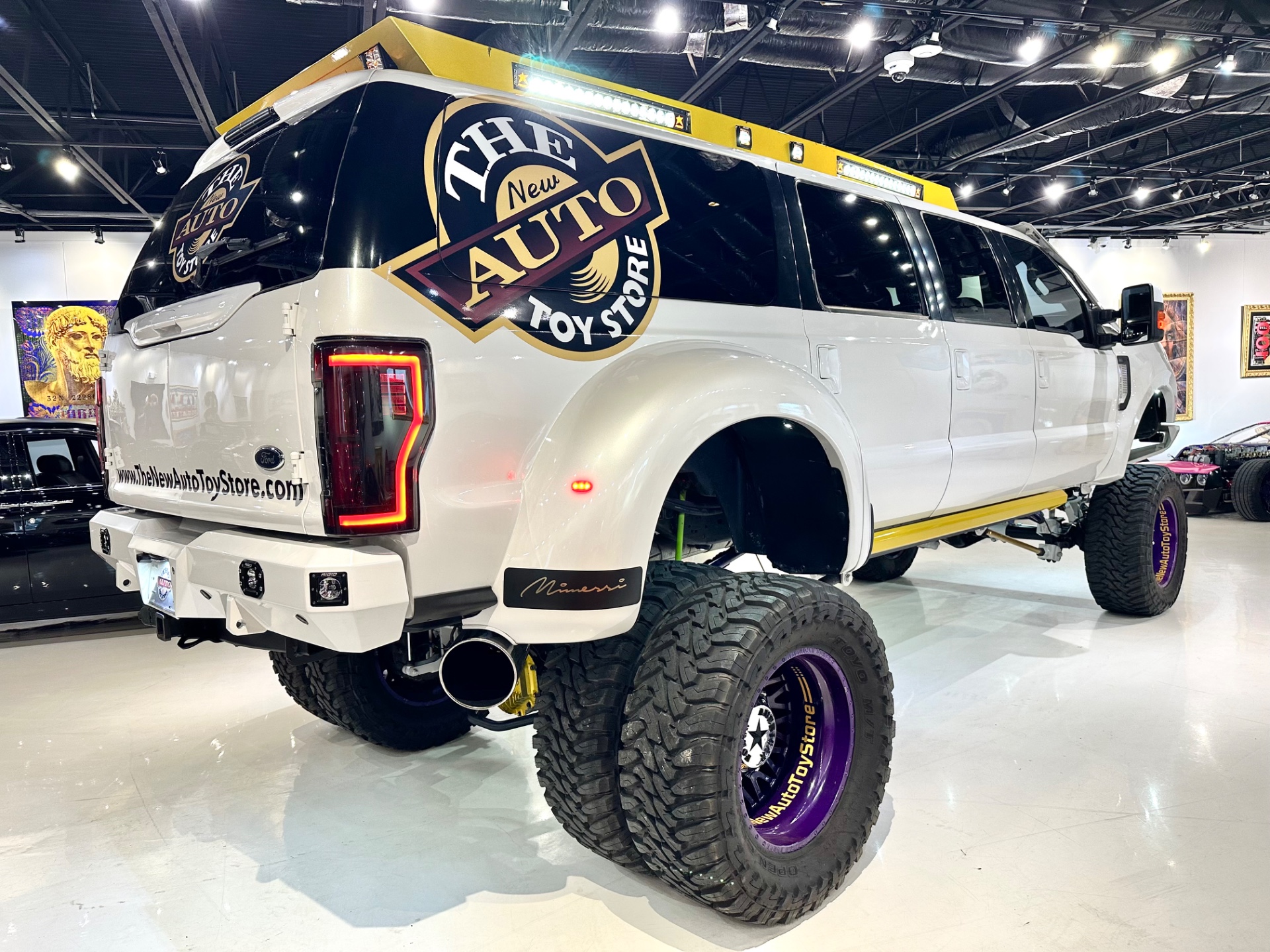 The New Auto Toy Store LLC - Used vehicle - SUV FORD EXCURSION 2002