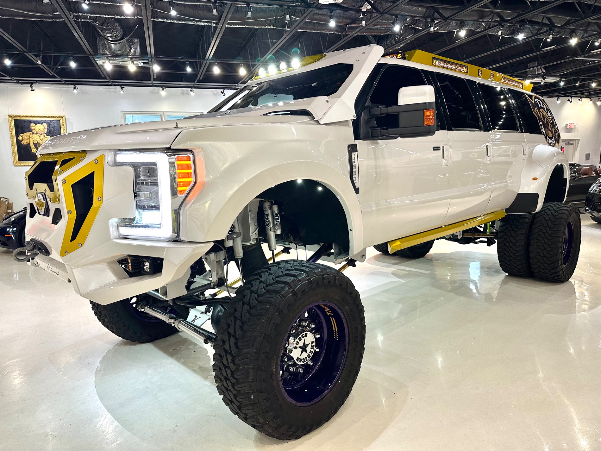 The New Auto Toy Store LLC - Used vehicle - SUV FORD EXCURSION 2002