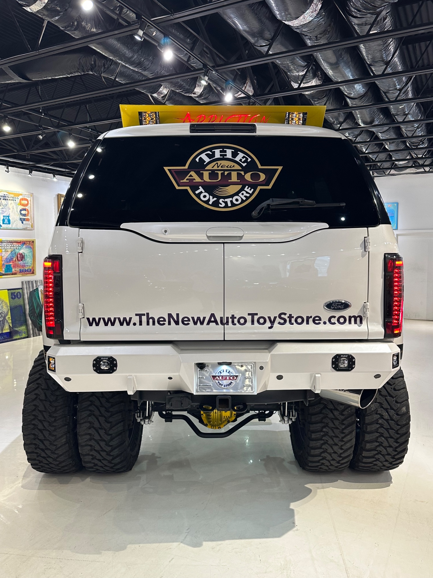 The New Auto Toy Store LLC - Used vehicle - SUV FORD EXCURSION 2002