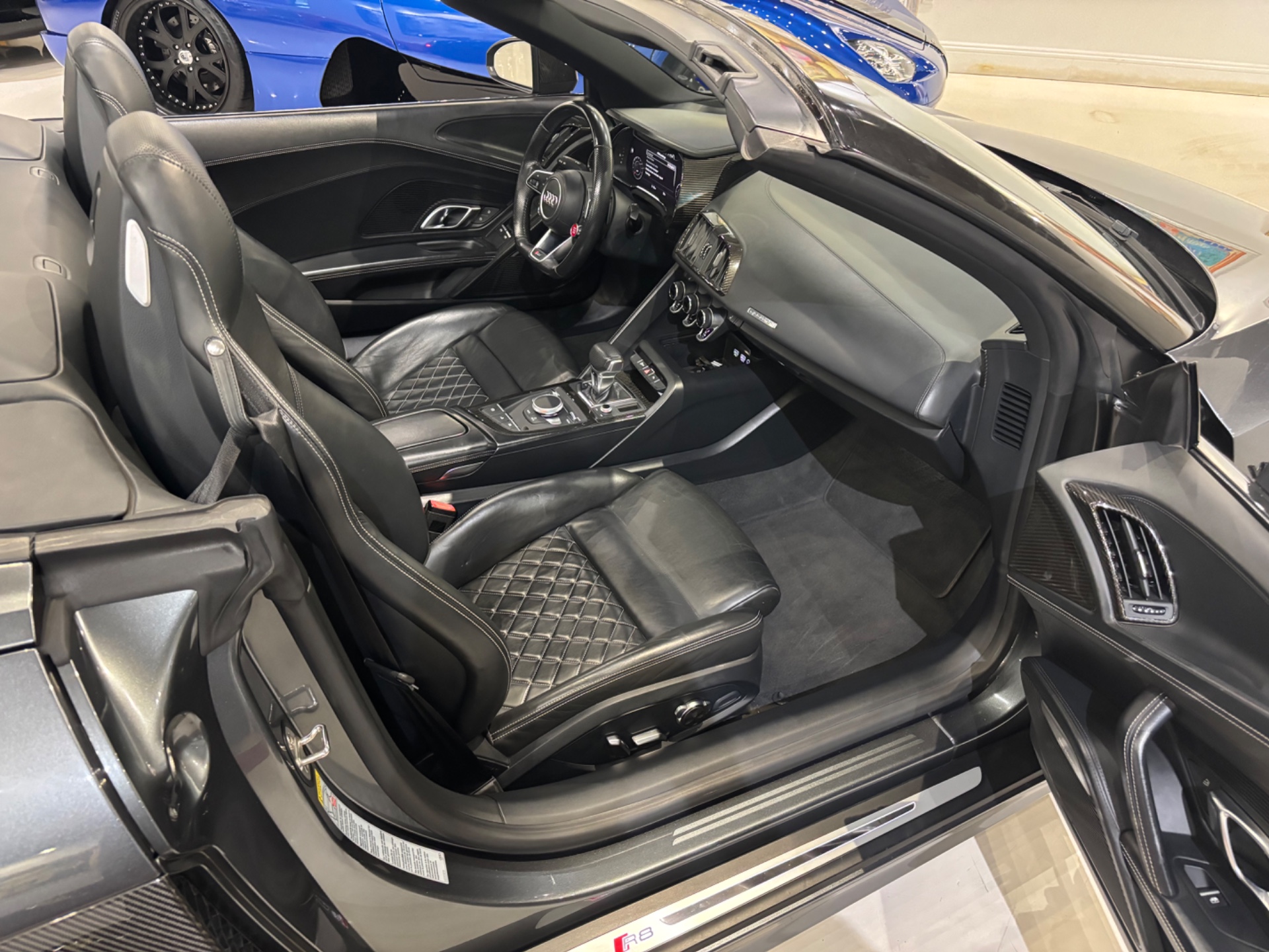 The New Auto Toy Store LLC - Used vehicle - CONVERTIBLE AUDI R8 SPYDER 2017