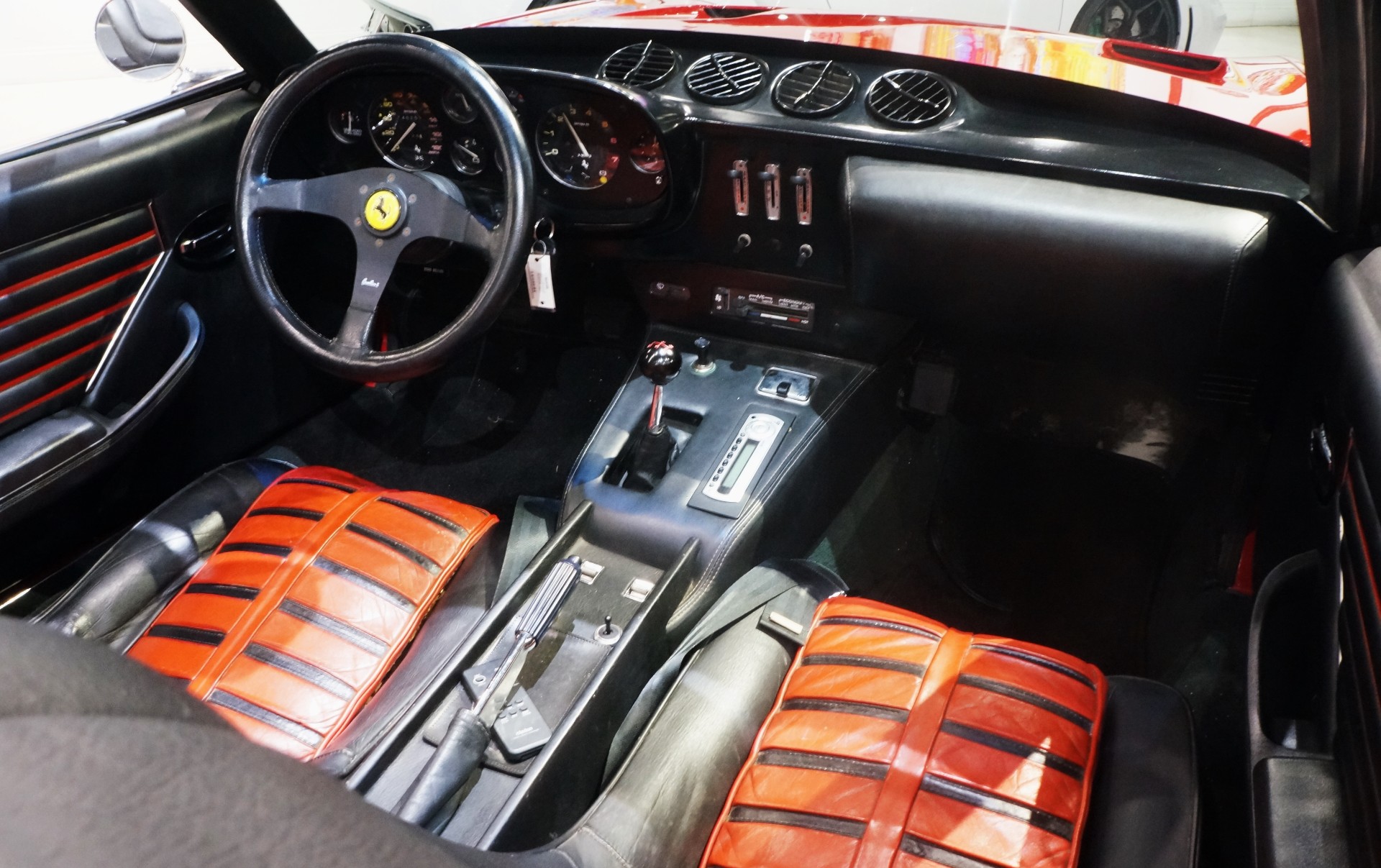 The New Auto Toy Store LLC - Used vehicle - CONVERTIBLE FERRARI DAYTONA/REPLICA 1972