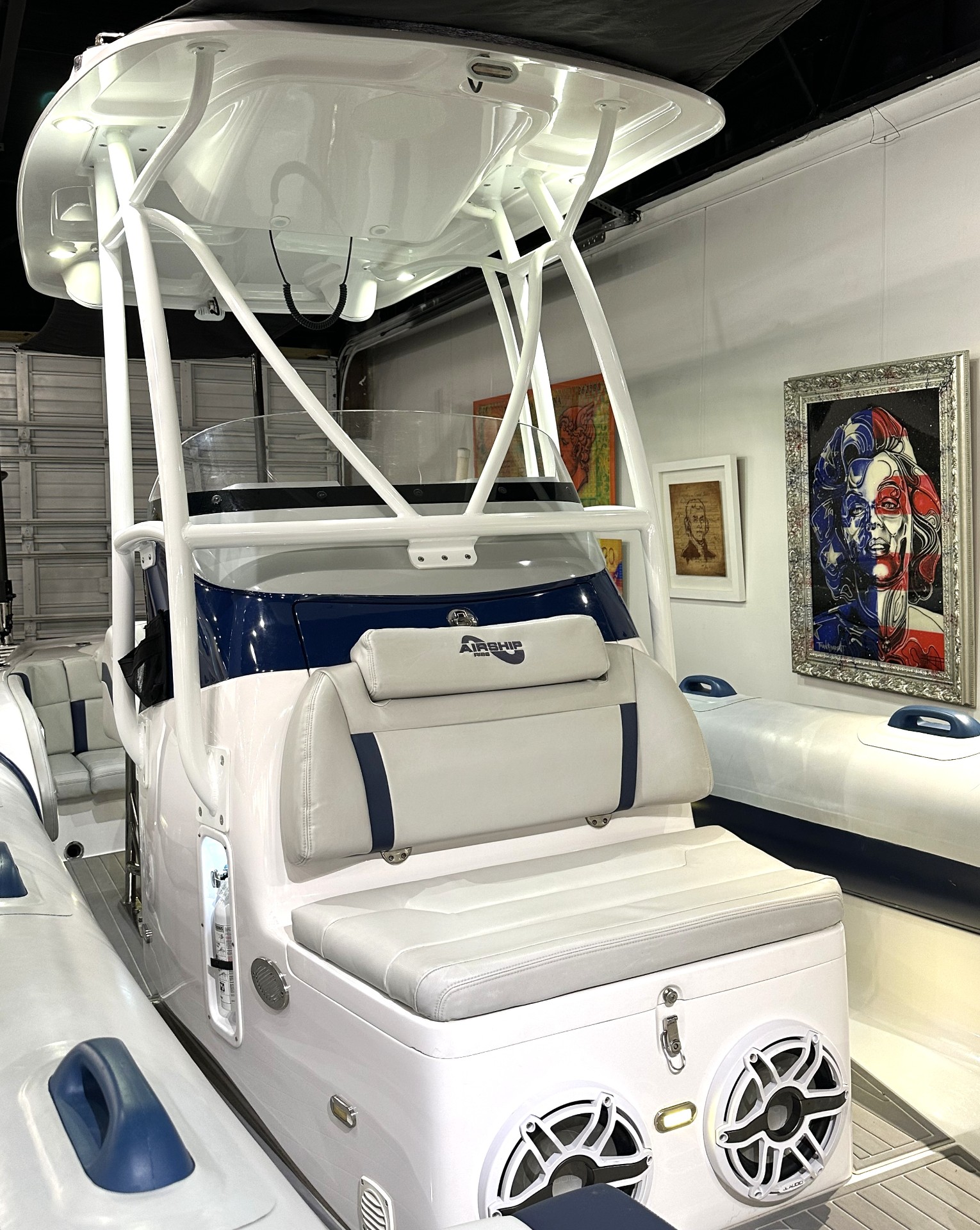 The New Auto Toy Store LLC - Used vehicle - VESSEL AIRSHIP 300 DS 2022