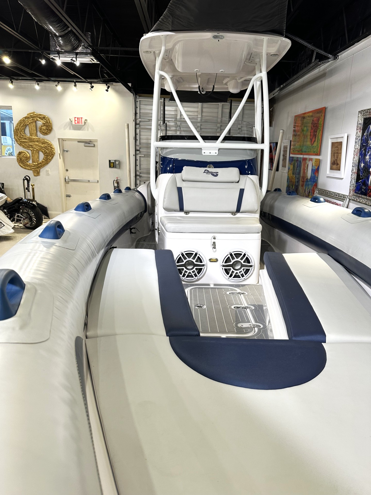 The New Auto Toy Store LLC - Used vehicle - VESSEL AIRSHIP 300 DS 2022